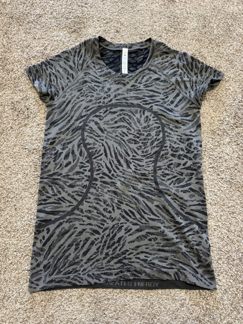 lululemon athletica Women's Short Sleeve Tee in Gray and Black Animal Print
